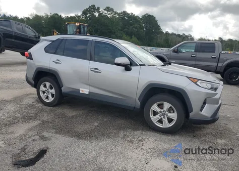 2019 Toyota Rav4 Xle from USA, damaged, VIN 2T3W1RFV3KW050162